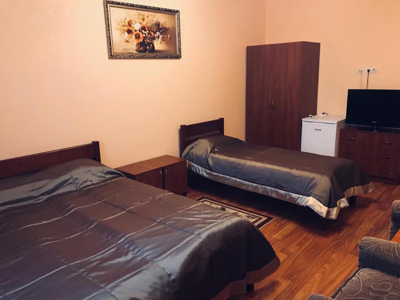 Yunist Hotel Ivano-Frankivsk Buitenkant foto
